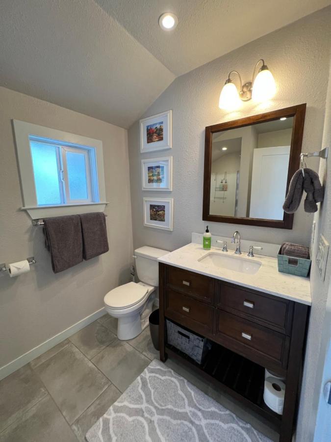 The Midtown Cottage- W/ Private Entrance And Views 산타크루즈 외부 사진